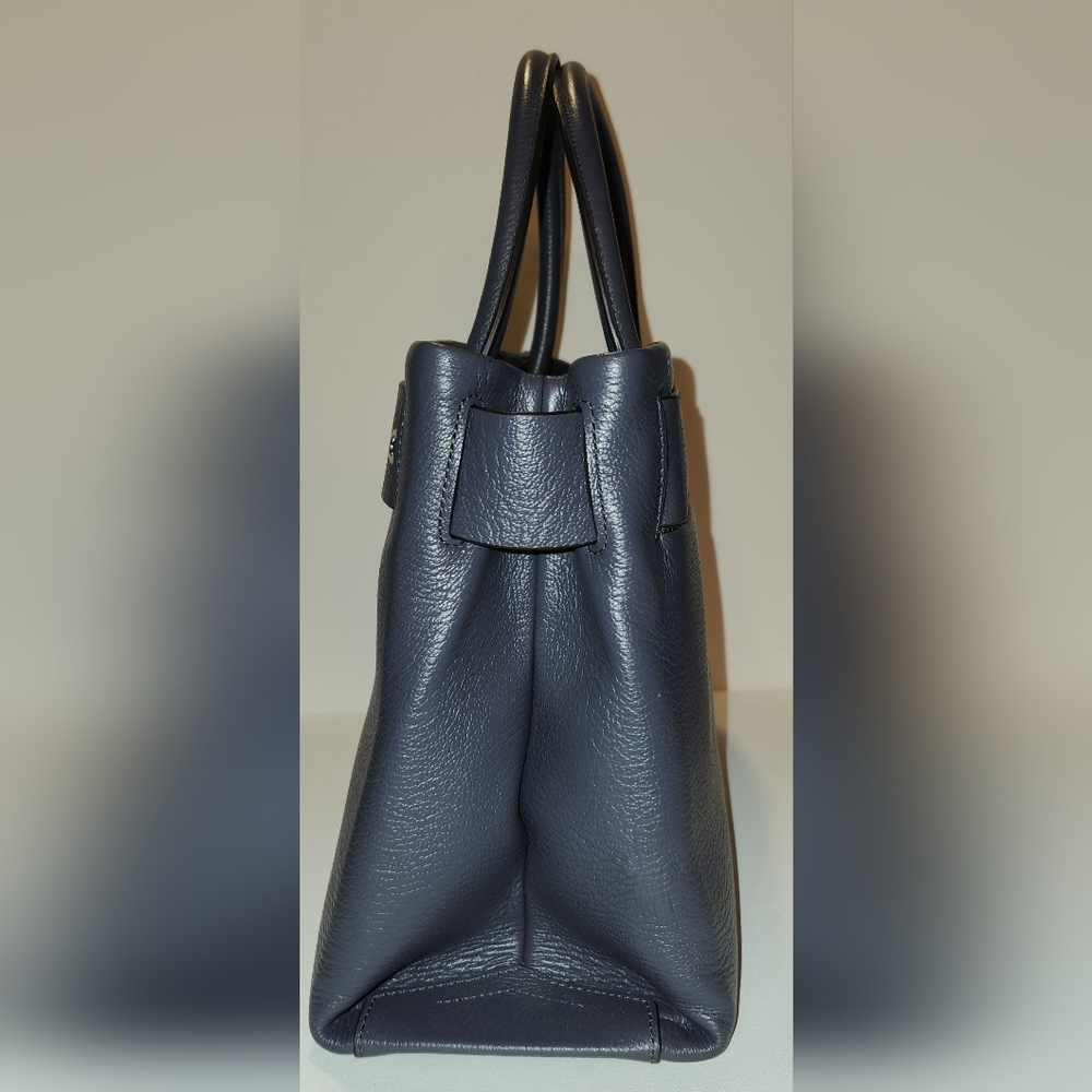 NWT! Henri bendel riverside carryall gray leather Satchel with buckle - Picture 4 of 10